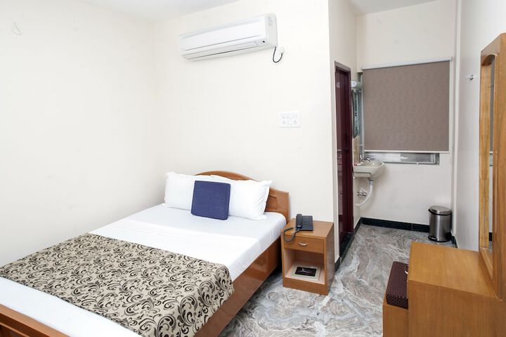 Room 10 of 36