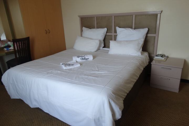 Room 14 of 42