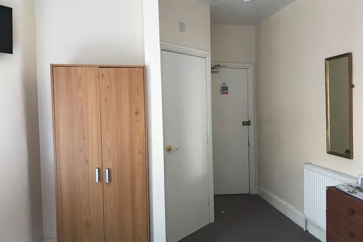Room 9 of 45