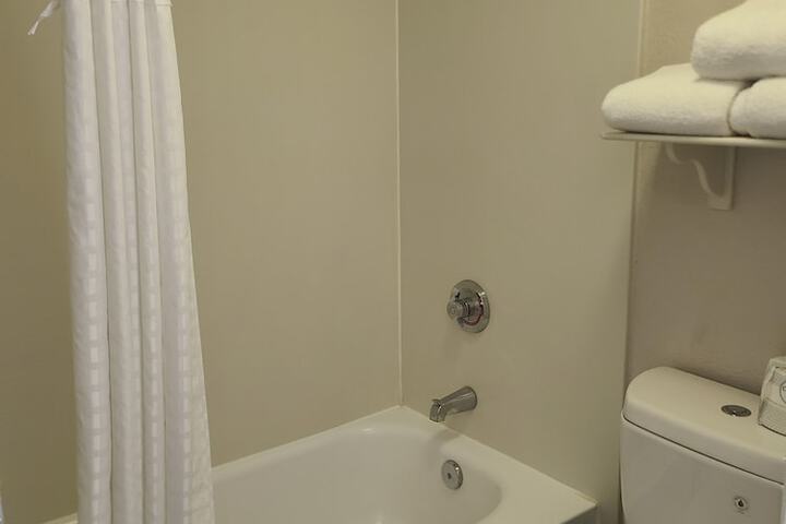 Room 30 of 38