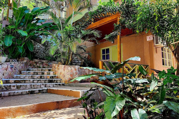 Hotel Exterior 103 of 110