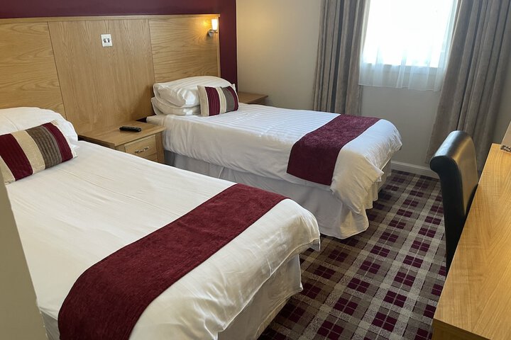 Room 12 of 66