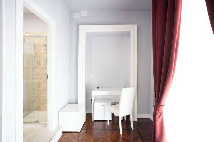 Room 50 of 111
