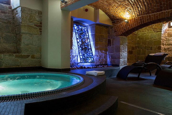 Spa 26 of 32