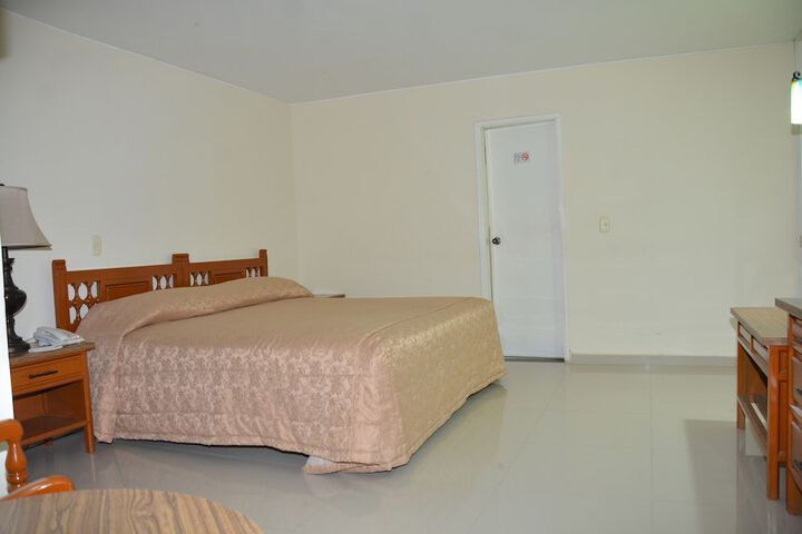 Room 49 of 76
