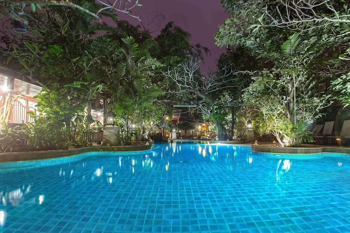 Pool 136 of 221