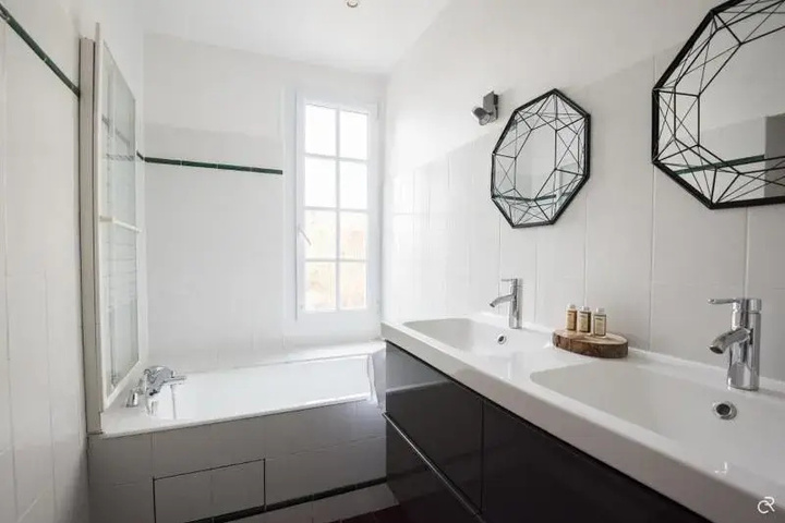 Bathroom Interior Photo
