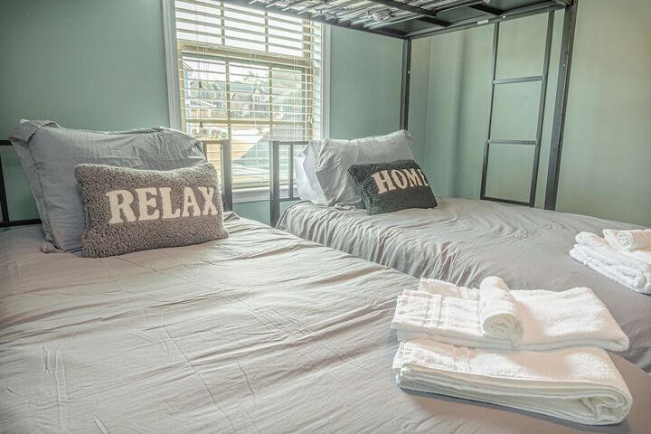 Room 2 of 58