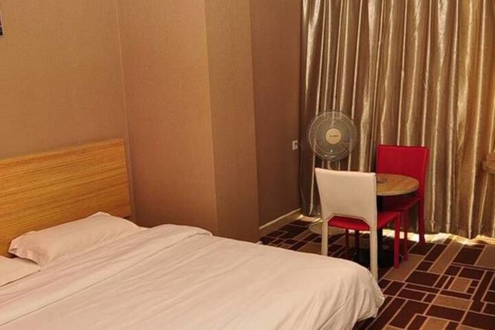 Room 80 of 90