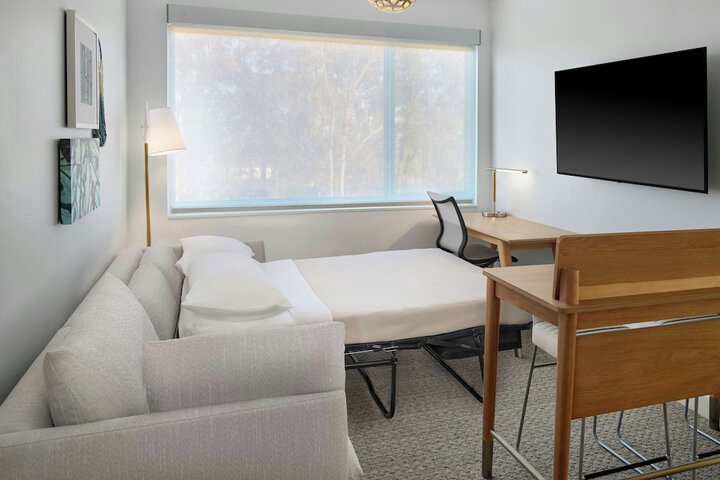 Room 35 of 73