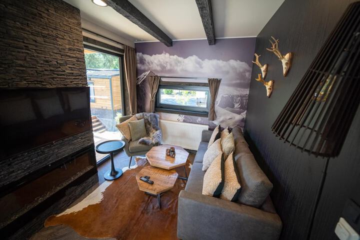 Room 4 of 21