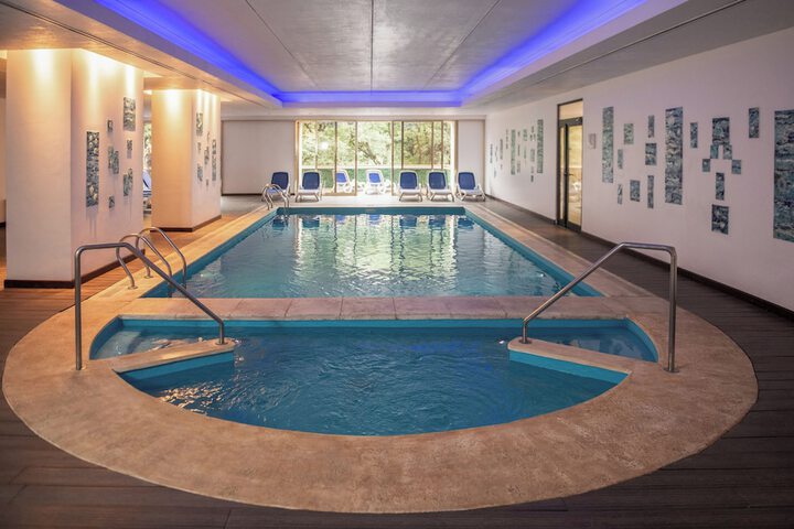 Pool 36 of 77