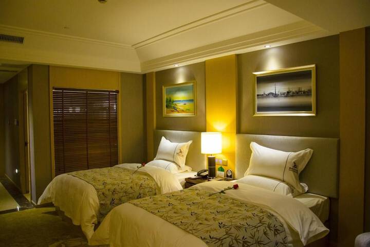 Room 35 of 52