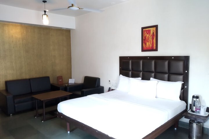 Room 16 of 94