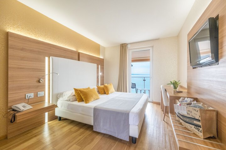 Room 20 of 63