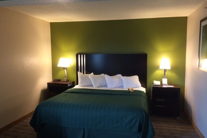 Room 15 of 51