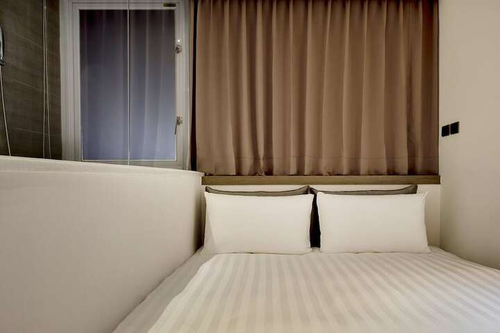 Room 20 of 35