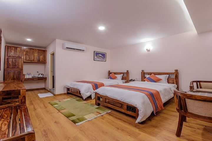Room 5 of 13