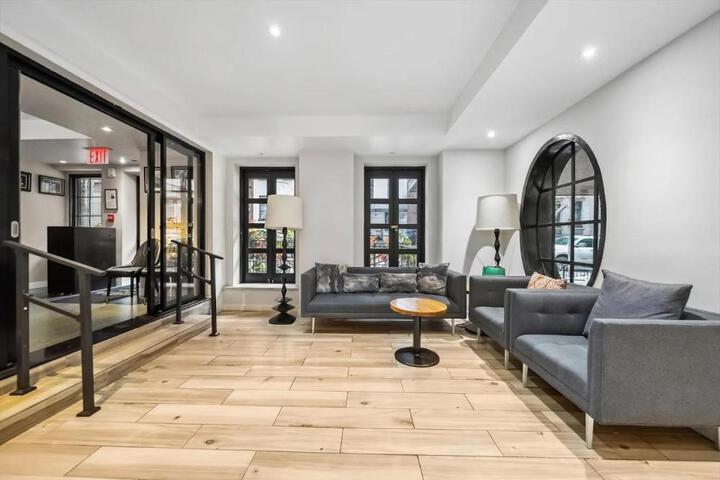 Standard Suite