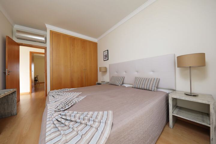 Room 10 of 72