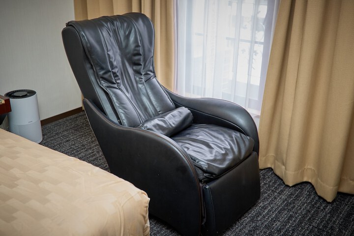 Room 18 of 76