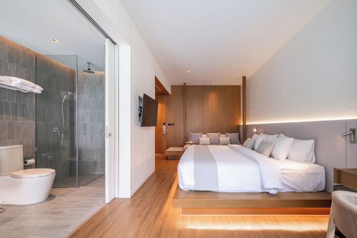 Room 38 of 150