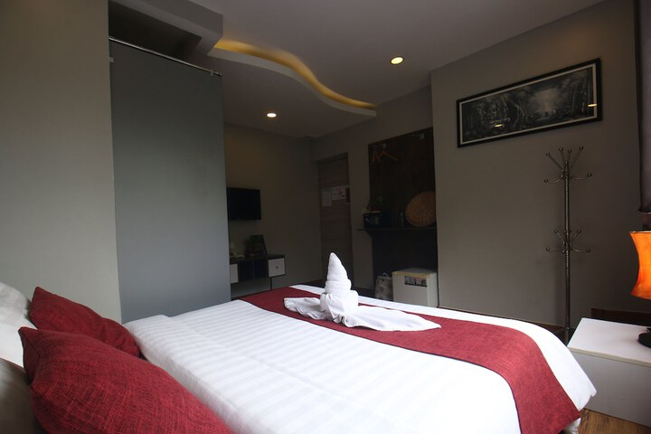 Room 33 of 88