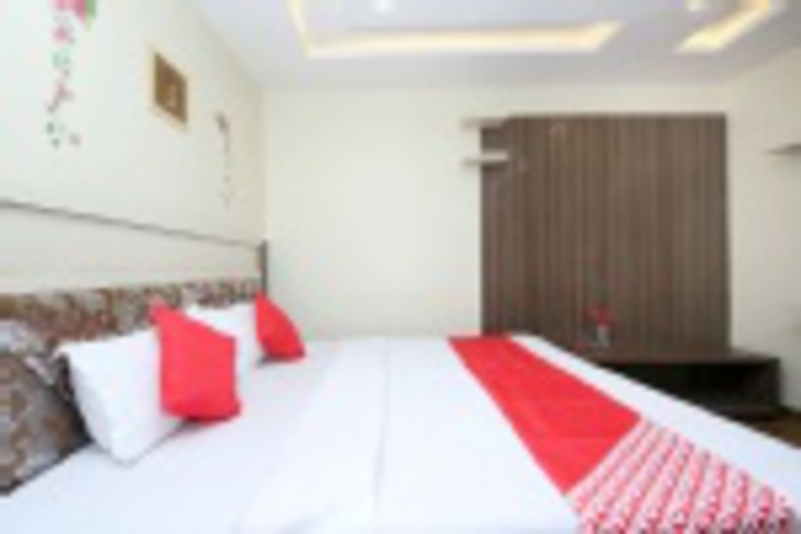 Room 208 of 407