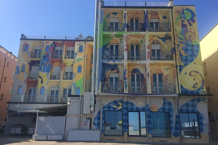 Hotel 66 of 74