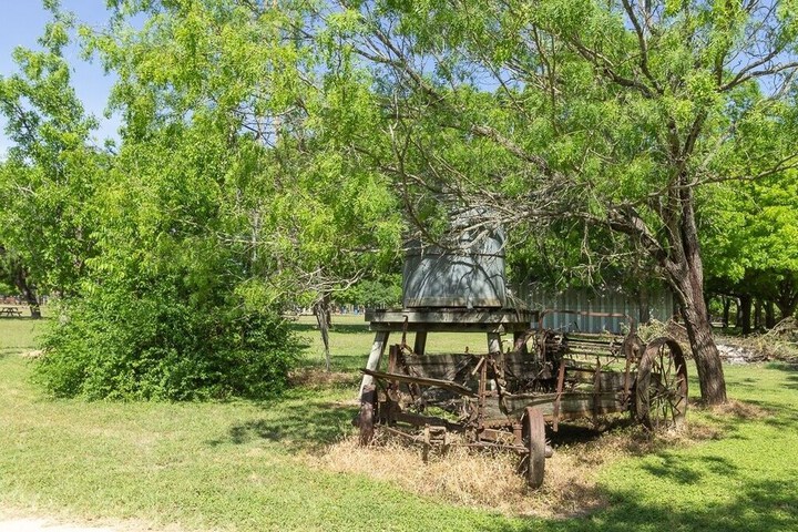 Property Grounds 23 of 27