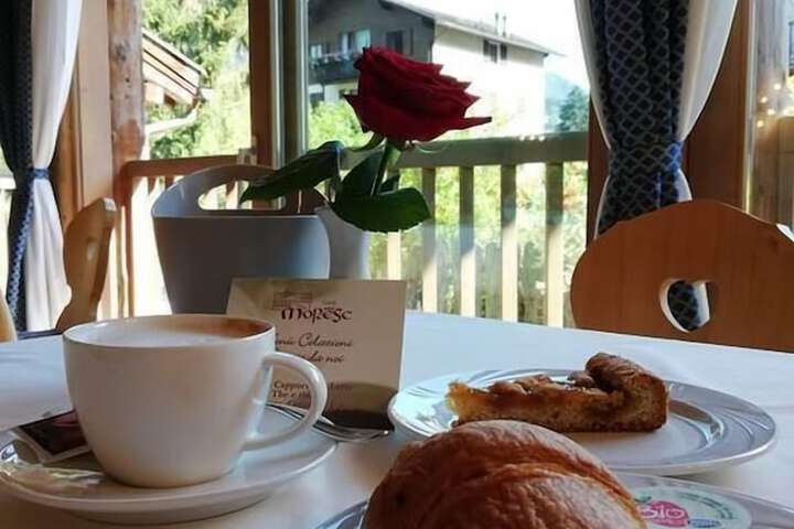 Breakfast/Coffee Service 19 of 36
