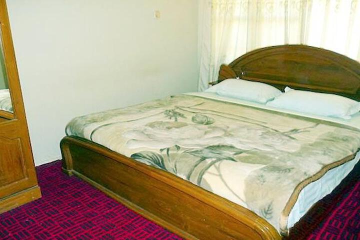 Room 3 of 5
