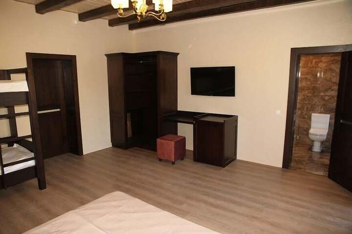 Room 22 of 63
