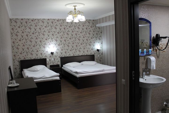 Room 18 of 33