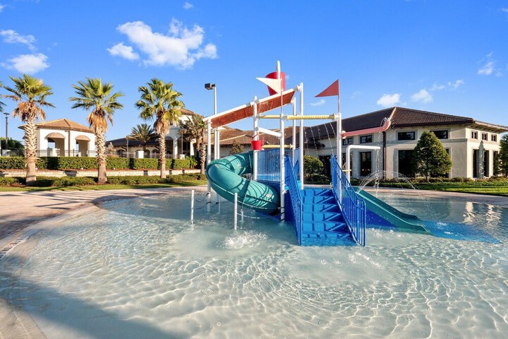 Pool 28 of 40