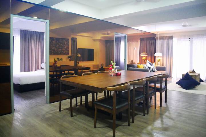 Room 28 of 65