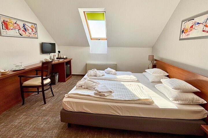 Room 12 of 53