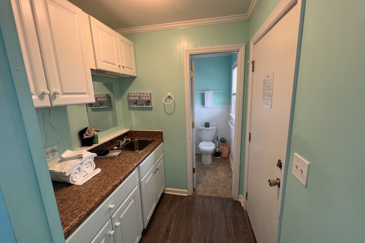 Room 180 of 282