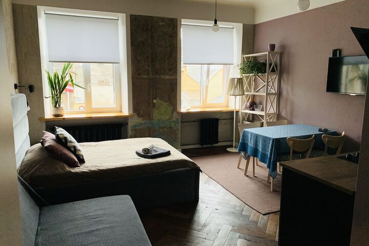 Room 72 of 133