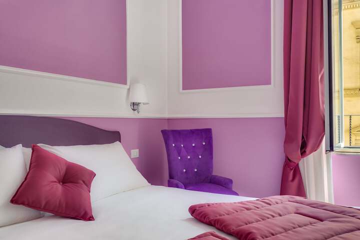 Room 8 of 33