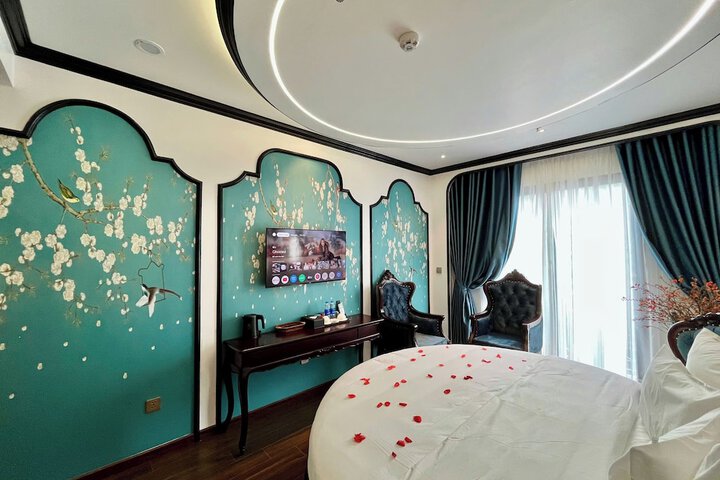 Room 53 of 165