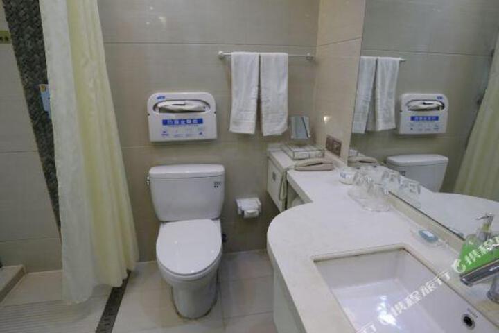 Samost Hotel