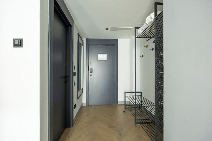 Room 79 of 147