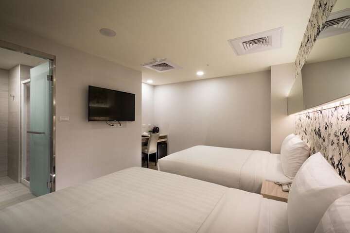 Room 22 of 43
