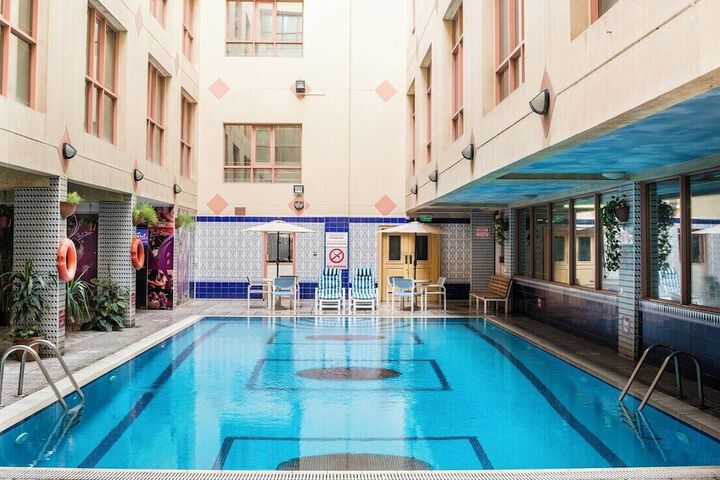 Pool 4 of 8