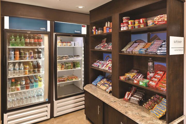 Snack bar