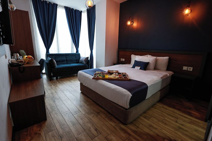 Room 25 of 62