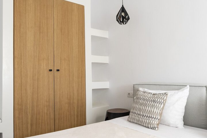 Room 124 of 340