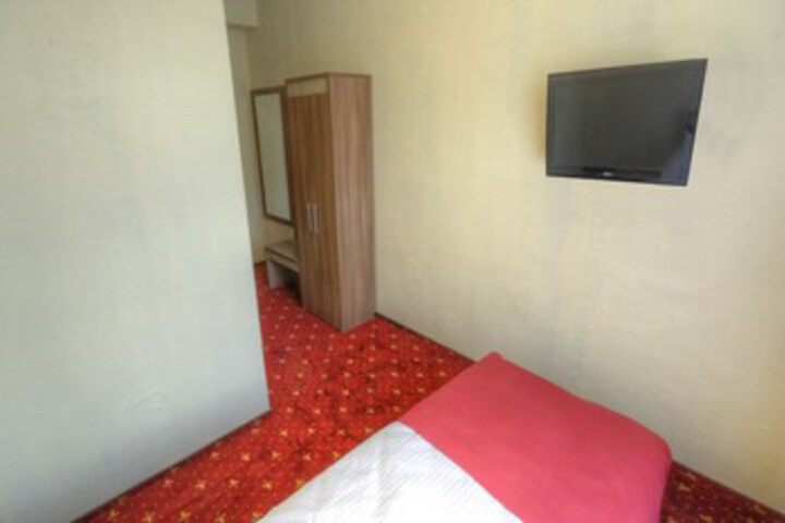 Room 18 of 21