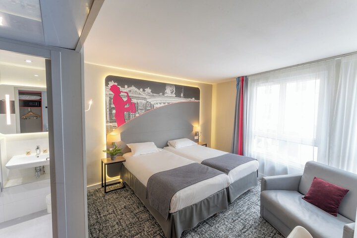 Room 14 of 43